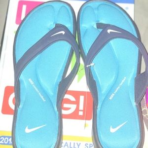 Nike flip flops